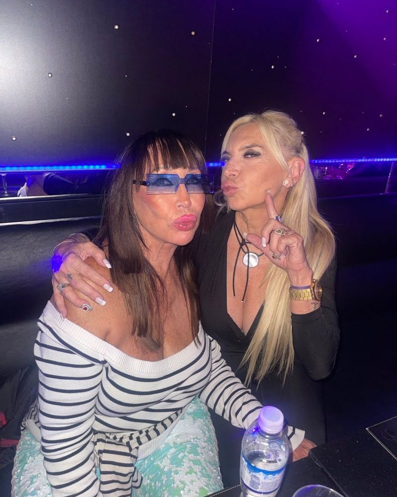 Yanina Zilli, la ex vedette y participante de Gran Hermano, posando con Moria.