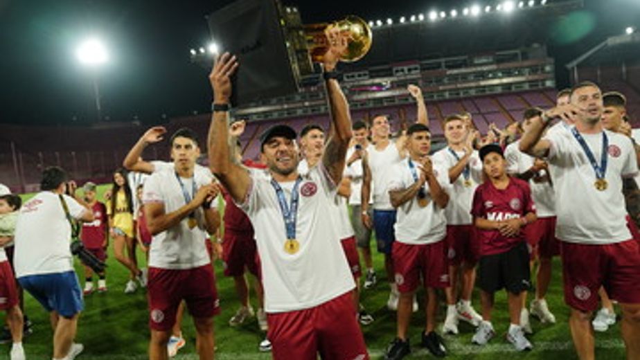Lanús festejó con su gente el título de campeón de la Recopa, por la final contra el Flamengo
