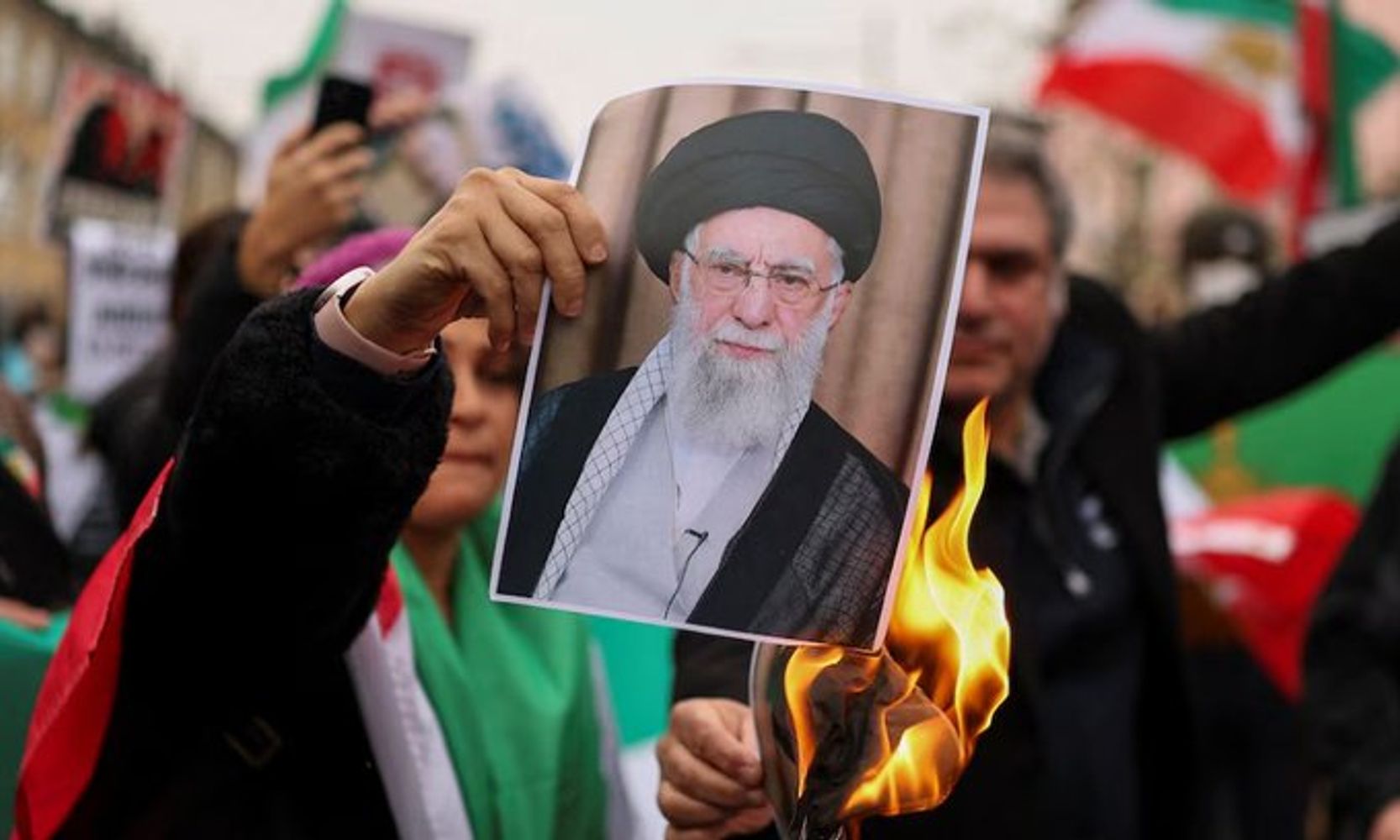 Donald Trump confirmó que Estados Unidos eliminó al líder del régimen iraní.