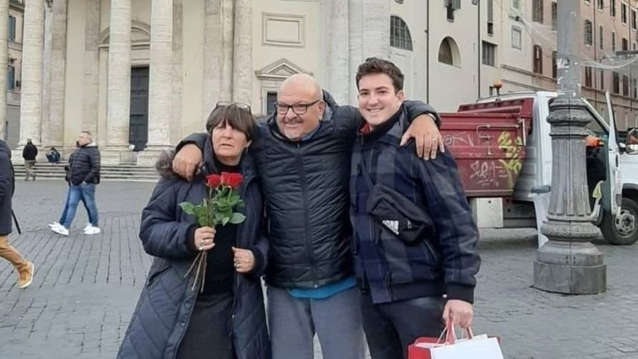 Qué es la adultescencia, el fenómeno que cada vez se replica más en las casas argentinas