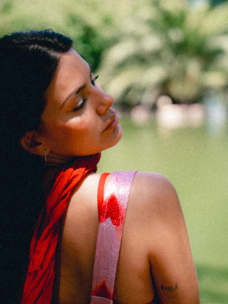 Natalie Pérez eligió el outfit más romántico de la temporada y dio cátedra de estilo