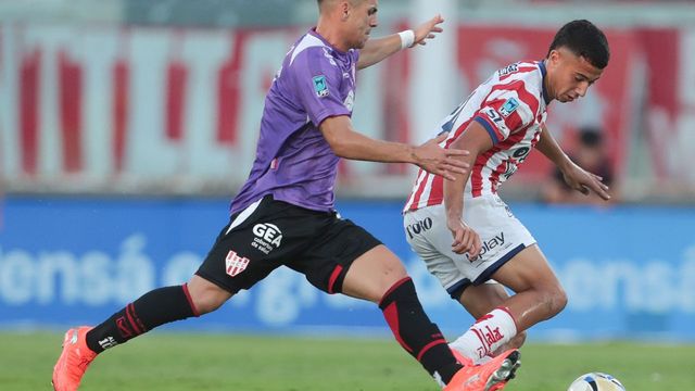 Instituto, con camiseta alternativa, empata con Unión de Santa Fe el Kempes.