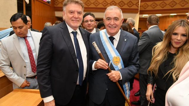 Gobernador Osvaldo Jaldo junto al contador Domingo Amaya, presidente de El ente de Turismo Tucumán 