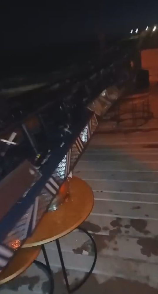 Se derrumbó la estructura de un boliche