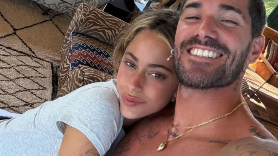 Las fotos íntimas de Tini Stoessel y Rodrigo De Paul y la reacción de los famosos: desde Antonela Roccuzzo a Emilia Ferrero
