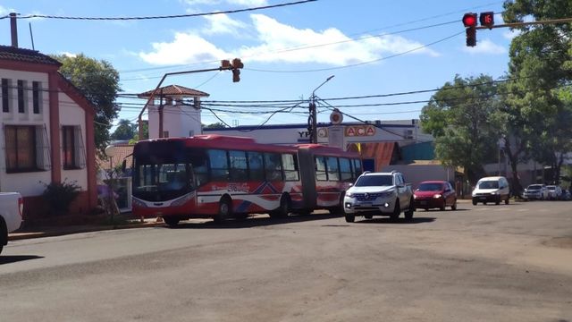 Eldorado formalizó la concesión del transporte urbano por 15 años.