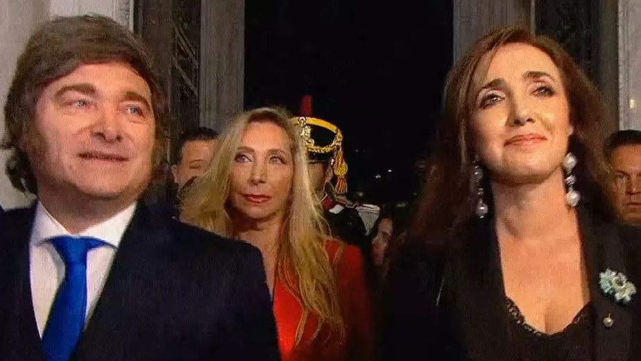 El polémico saludo entre Javier Milei y Victoria Villarruel que no mostró la transmisión oficial