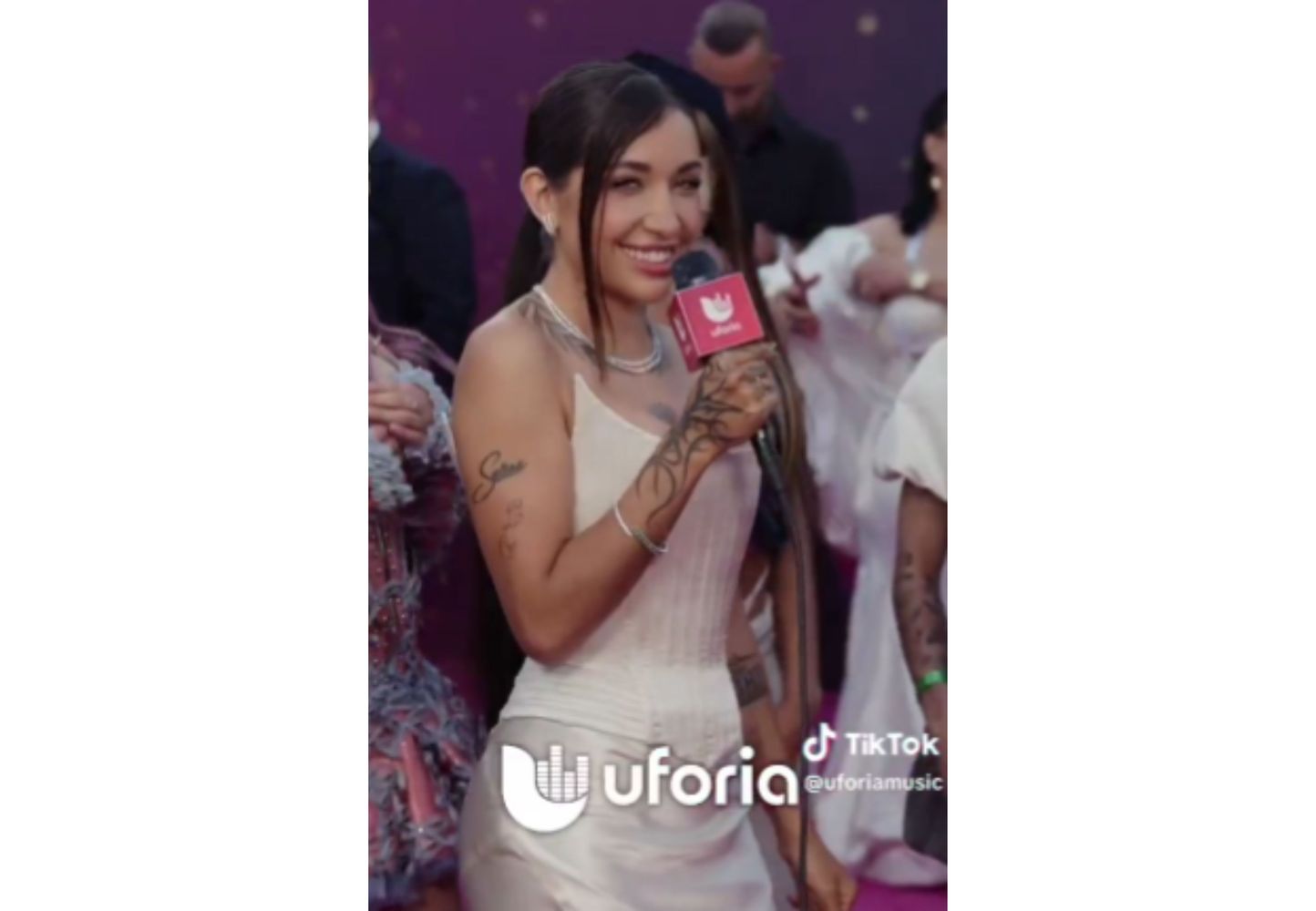 María en Premios Lo Nuestro.