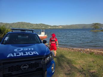 Un hombre murió ahogado tras el vuelco de una embarcación en el San Roque