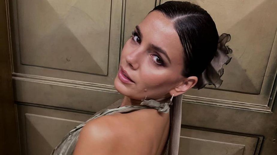 Natalie Pérez eligió el vestido más romántico y dio cátedra de estilo con un look infalible para el verano