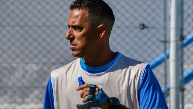 Terminó el breve paso de Pablo Fornasari en Racing de Nueva Italia. Apenas dirigió tres partidos.