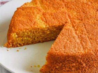 Cómo hacer un bizcochuelo con polenta: la original receta sin harina que te va a salvar la merienda