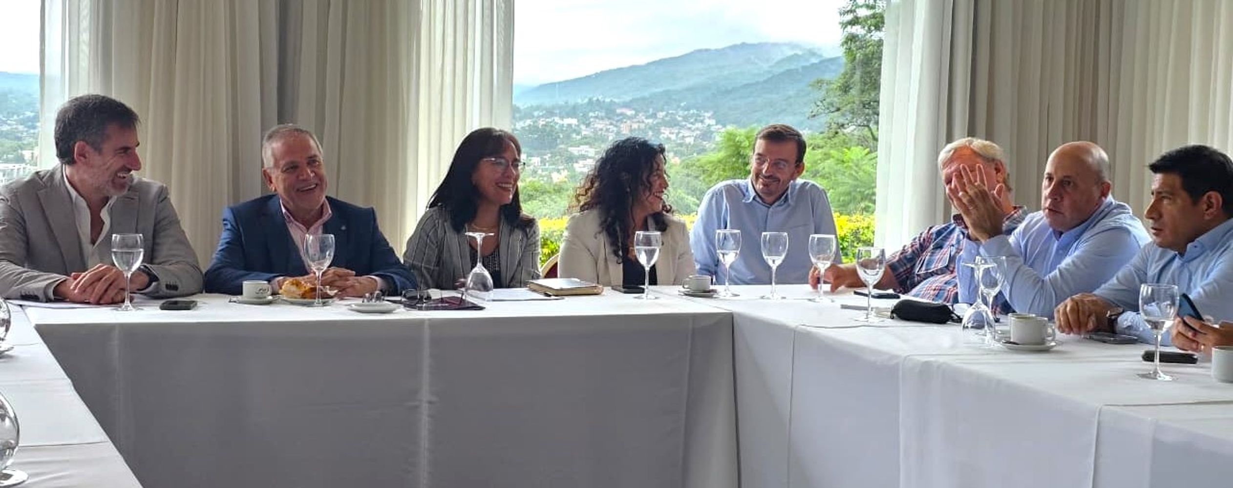 A la vez que el ministro Abud Robles destacó la importancia del consenso alcanzado, el gerente de la Cooperativa jujeña, Miguel Testa, dijo que ahora el desafío será sostener un acopio fluido y planificar el esquema de pagos del aumento acordado.