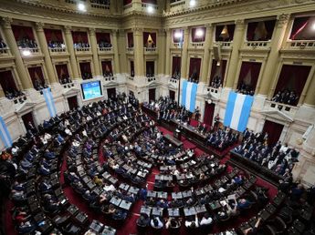 La oposición impulsará una sesión para voltear el DNU 70 y el Gobierno busca un salvoconducto