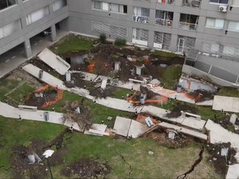 Se derrumbó el estacionamiento de un edificio en Parque Patricios: hay más de 200 vecinos afectados