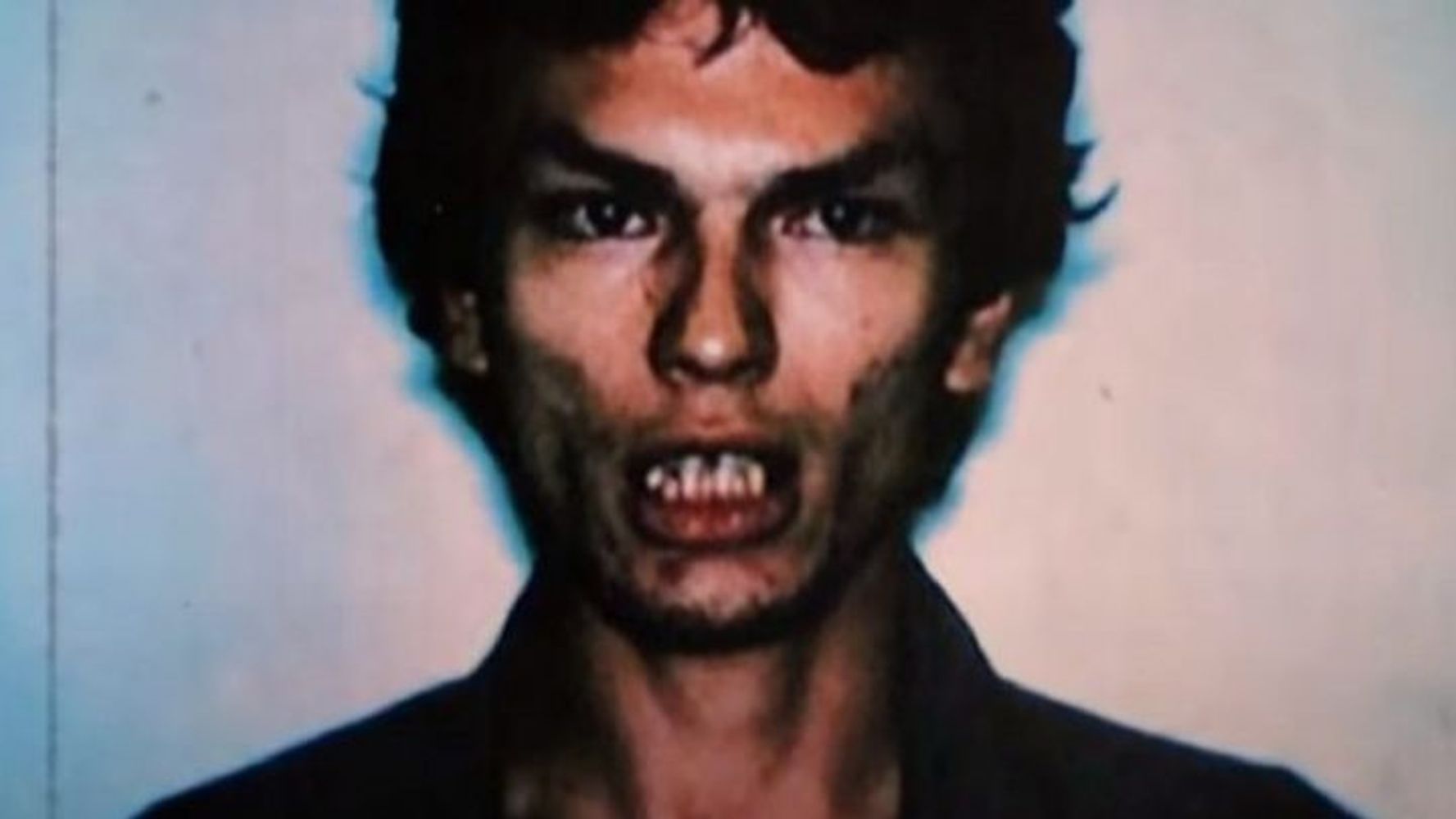El documental de Netflix originalmente se titula Night Stalker: The Hunt for a Serial Killer.