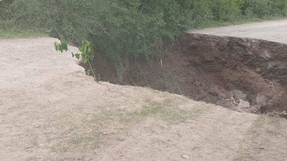 Derrumbe y corte total en la ruta hacia Potrero Rodeo Grande