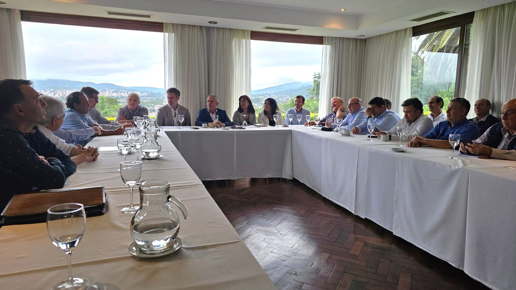 En el marco del consenso por el precio del tabaco, productores y autoridades provinciales reafirmaron su compromiso de continuar trabajando de manera articulada en defensa del sector productivo regional.