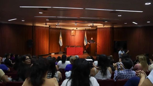 Con amplia participación, se realizó un simposio sobre acompañamiento terapéutico en el Concejo.