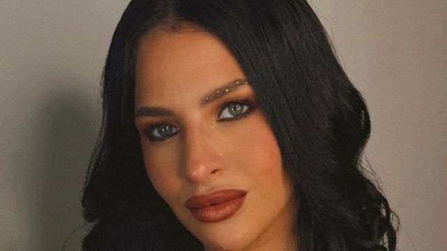 Chiara Mancuso, la ex Gran Hermano, arrasó con un minivestido con un escote para el infarto y casi muestra de más
