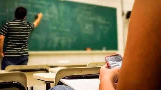 Celulares en escuelas