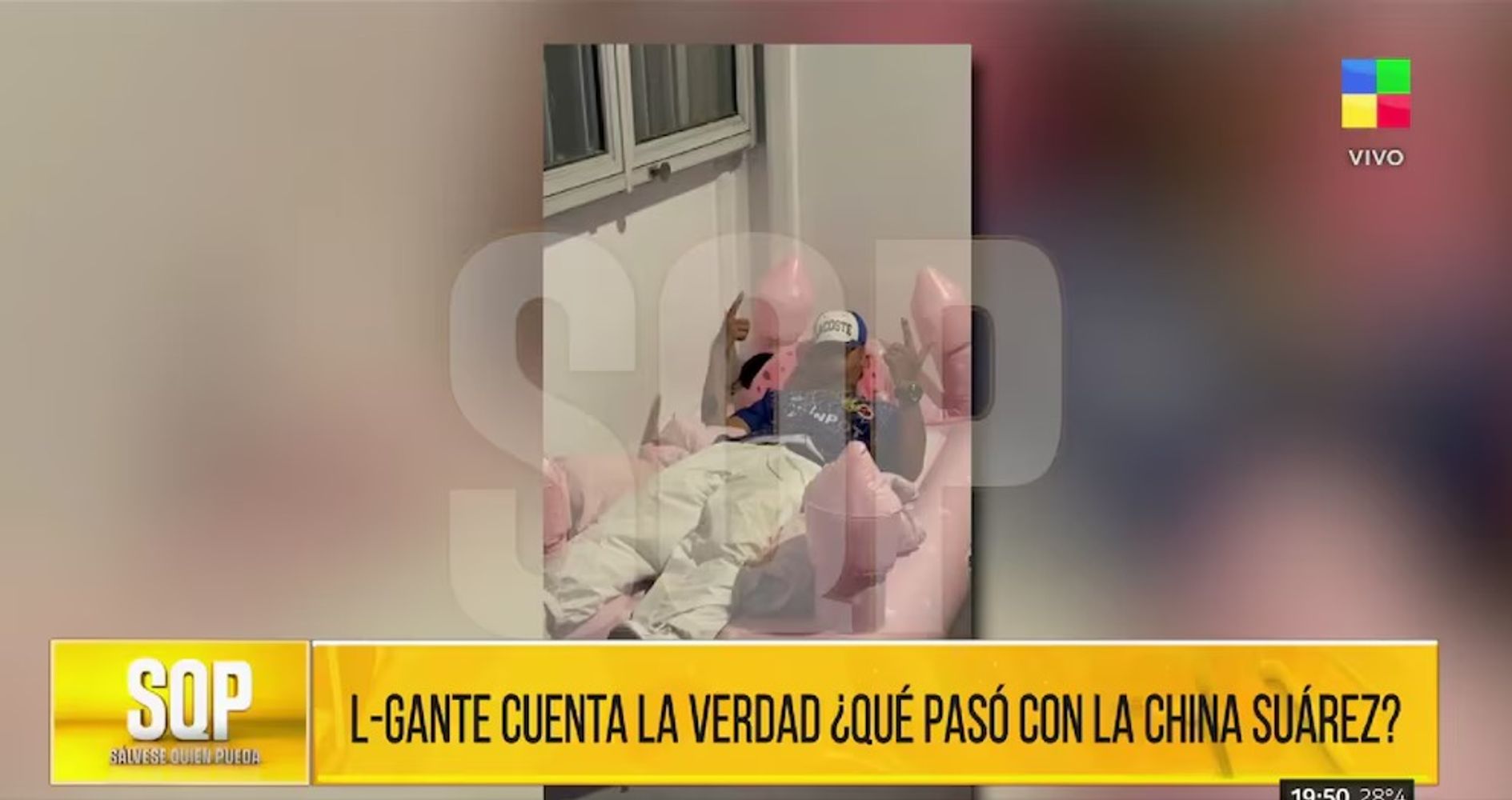 L-Gante en el camarín de la China Suárez.