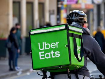Uber lanza su delivery en Argentina: cómo funcionará el nuevo servicio que debuta en Córdoba