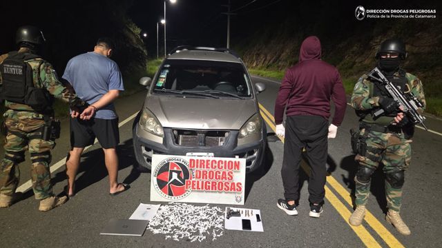 Detuvieron en la capital catamarqueña a un suboficial de la Policía Federal con más de 300 dosis de presunta cocaína.