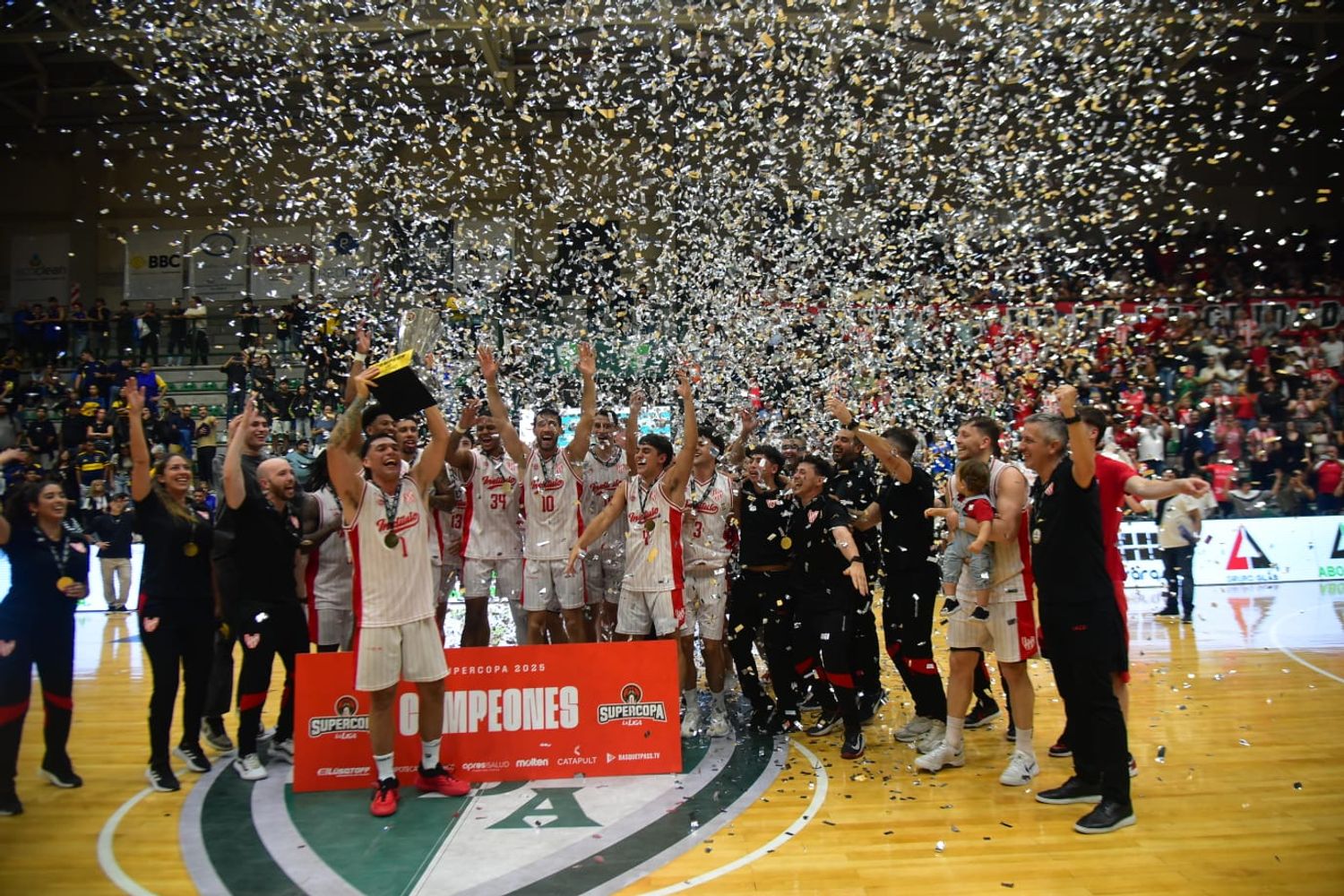 Instituto campeón de la Supercopa.