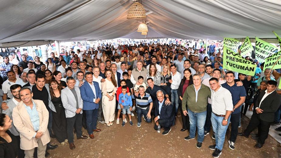 Un barrio reactivado: 52 familias recibieron su vivienda en Burruyacú