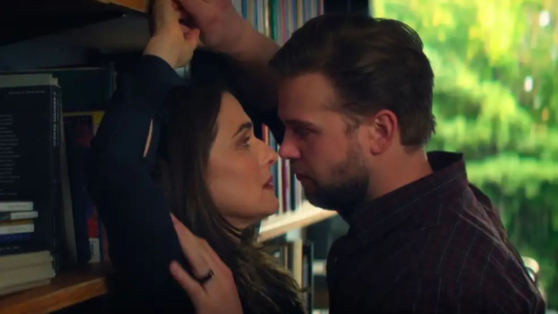 La serie de Netflix fue creada por Julia May Jonas y está basada en su novela homónima.