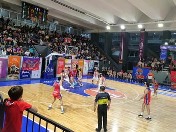 La deuda eterna: Jujuy Básquet no pudo cerrar el partido y cayó ante Suardi, de local