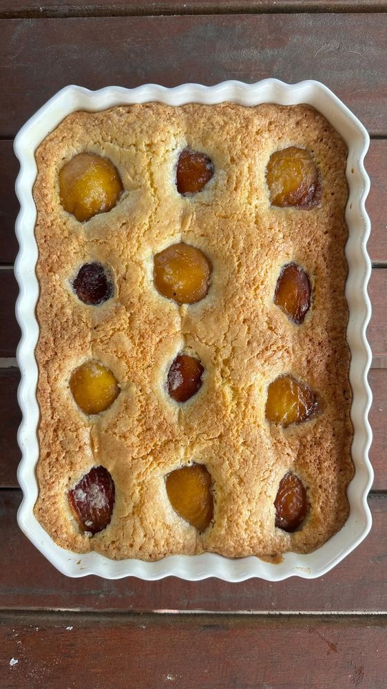 Torta de duraznos que no necesita demolde.