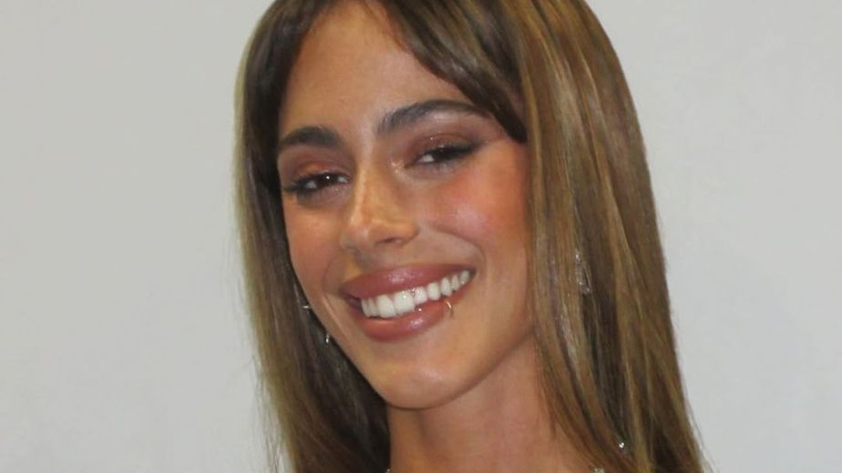 Tini Stoessel dio cátedra de estilo con la campera de cuero tendencia de la próxima temporada