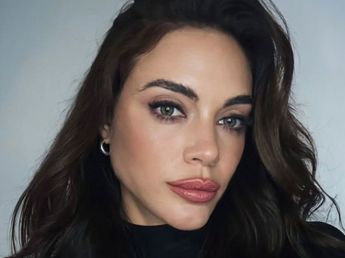 Emilia Attias dio cátedra de estilo con un blazer color gris y marcó la tendencia de la temporada otoño invierno 2026