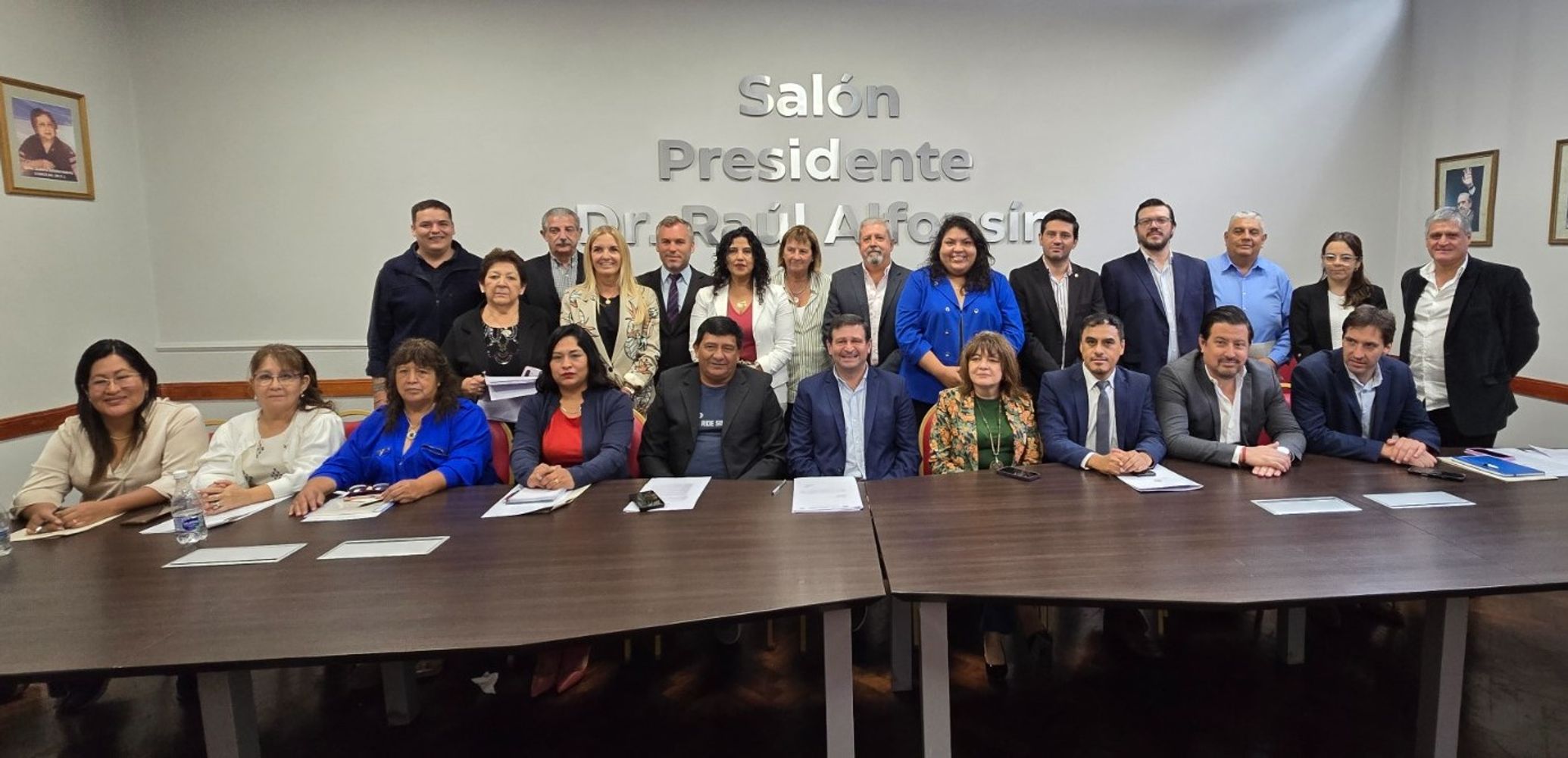 Mostrando unánime respaldo a la iniciativa, el bloque Jujuy Crece en pleno estuvo en la presentación del proyecto de ley que procura la municipalización del barrio capitalino Alto Comedero.