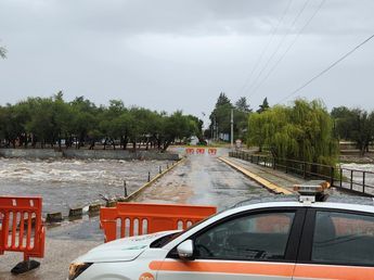 Alerta por lluvias: refuerzan operativos de seguridad y restringen la circulación en sectores de costa de río y costa de lago en Villa Carlos Paz