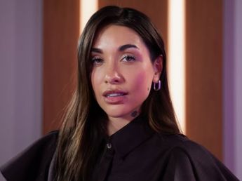 María Becerra recibió un premio a Artista Femenina del Año y se lo dedicó a las mujeres: "Ni Una Menos"