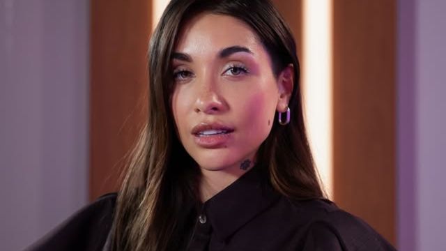 María Becerra recibió un premio a Artista Femenina del Año y se lo dedicó a las mujeres: "Ni Una Menos"