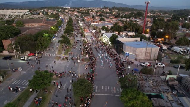 La avenida Forestal es la principal vía de circulación del barrio Alto Comedero, distrito que es candidato a convertirse en municipio, con el impulso del oficialismo provincial.