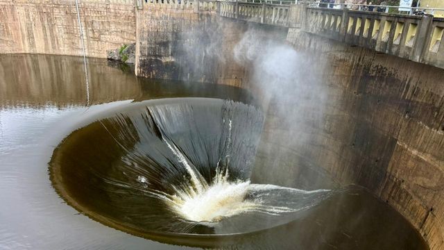 Postales del San Roque lleno: reapareció la “cola de la novia” tras las tormentas