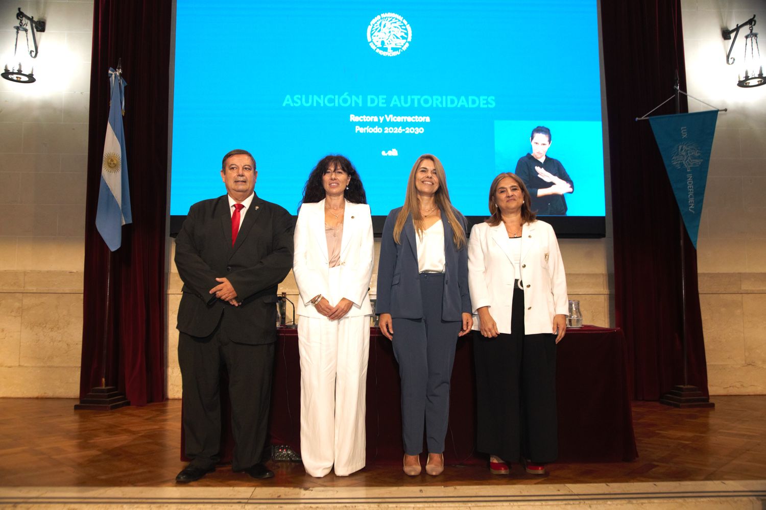 Una jornada histórica en la Universidad Nacional del Litoral. Laura Tarabella asumió este viernes como rectora de la Universidad.
