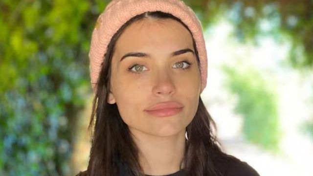 Eva de Dominici dio cátedra de estilo con un look total white y lo combinó con el accesorio en tendencia
