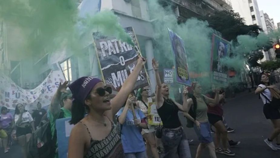 Rosario marcha este lunes por el Día Internacional de la Mujer y hay transporte gratuito