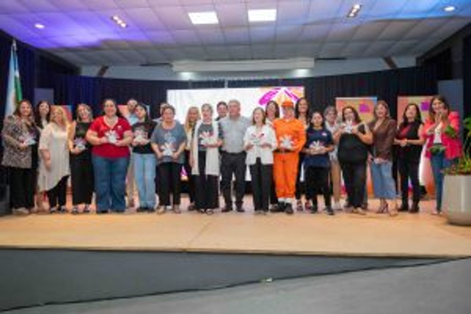 El Municipio destacó a mujeres de Arroyito en el acto por el "Día de la Mujer"