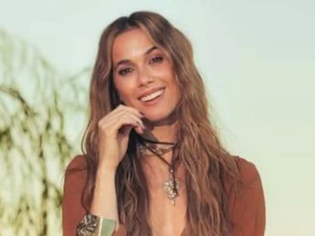 Chechu Bonelli marcó tendencia con una falda de cuero color negro y la combinó con las botas de la temporada