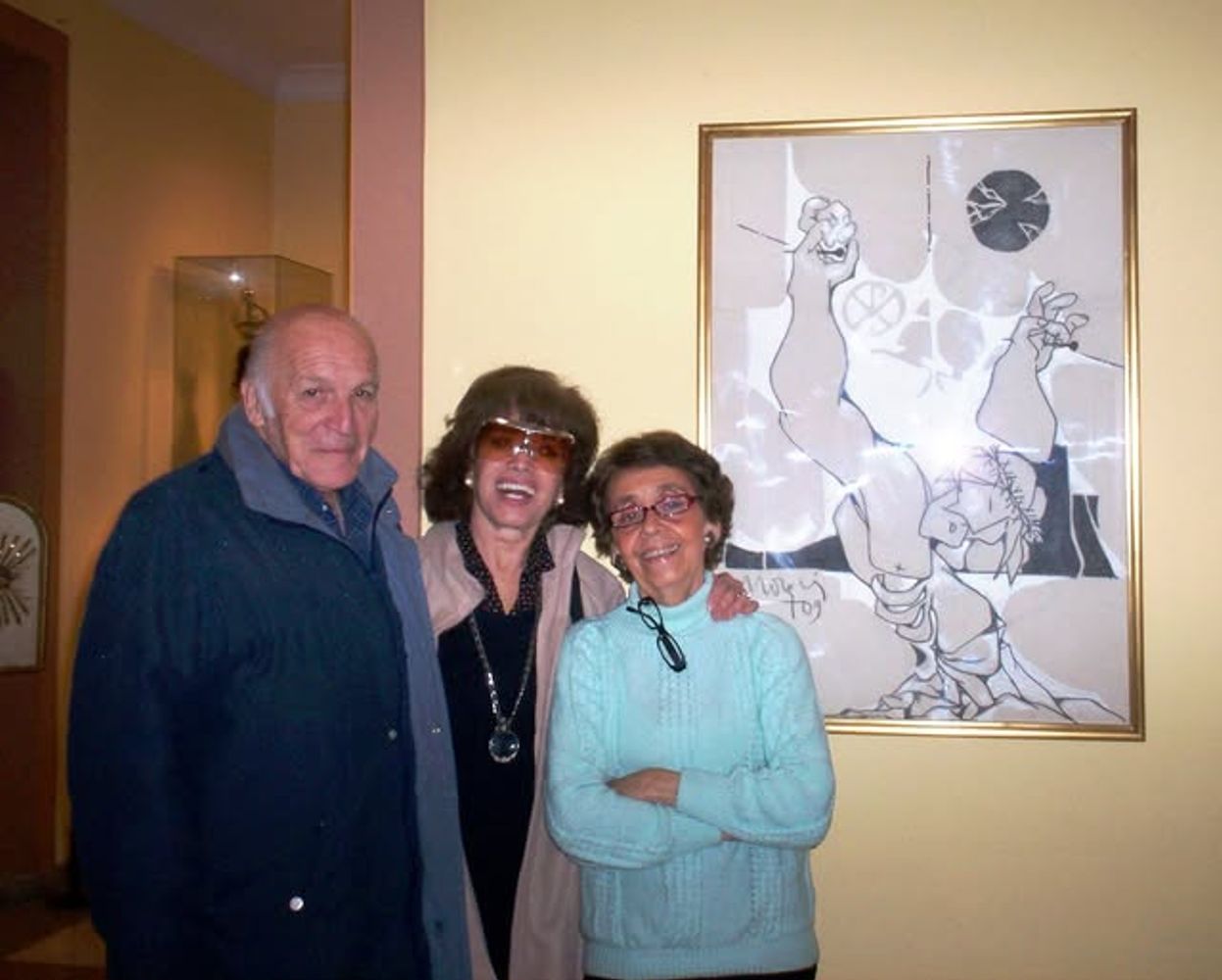 Yita cuando dono al Museo de Arte Sacro "Soy el que Soy" en 2008.