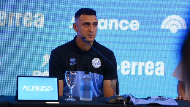 Matías Suárez, ex Belgrano y River, juega el fútbol amateur con un equipo que debutó con batalla campal.
