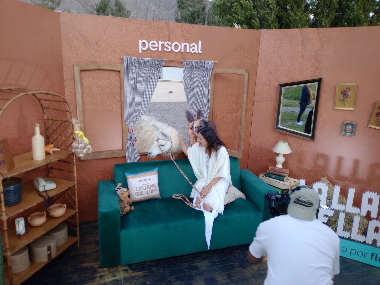 La modelo e influencer Sofía "Jujuy" Jiménez fue la conductora del evento de Personal en Huacalera.