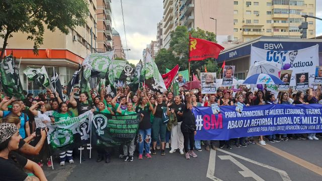 La marcha del 8M por las calles de Córdoba.